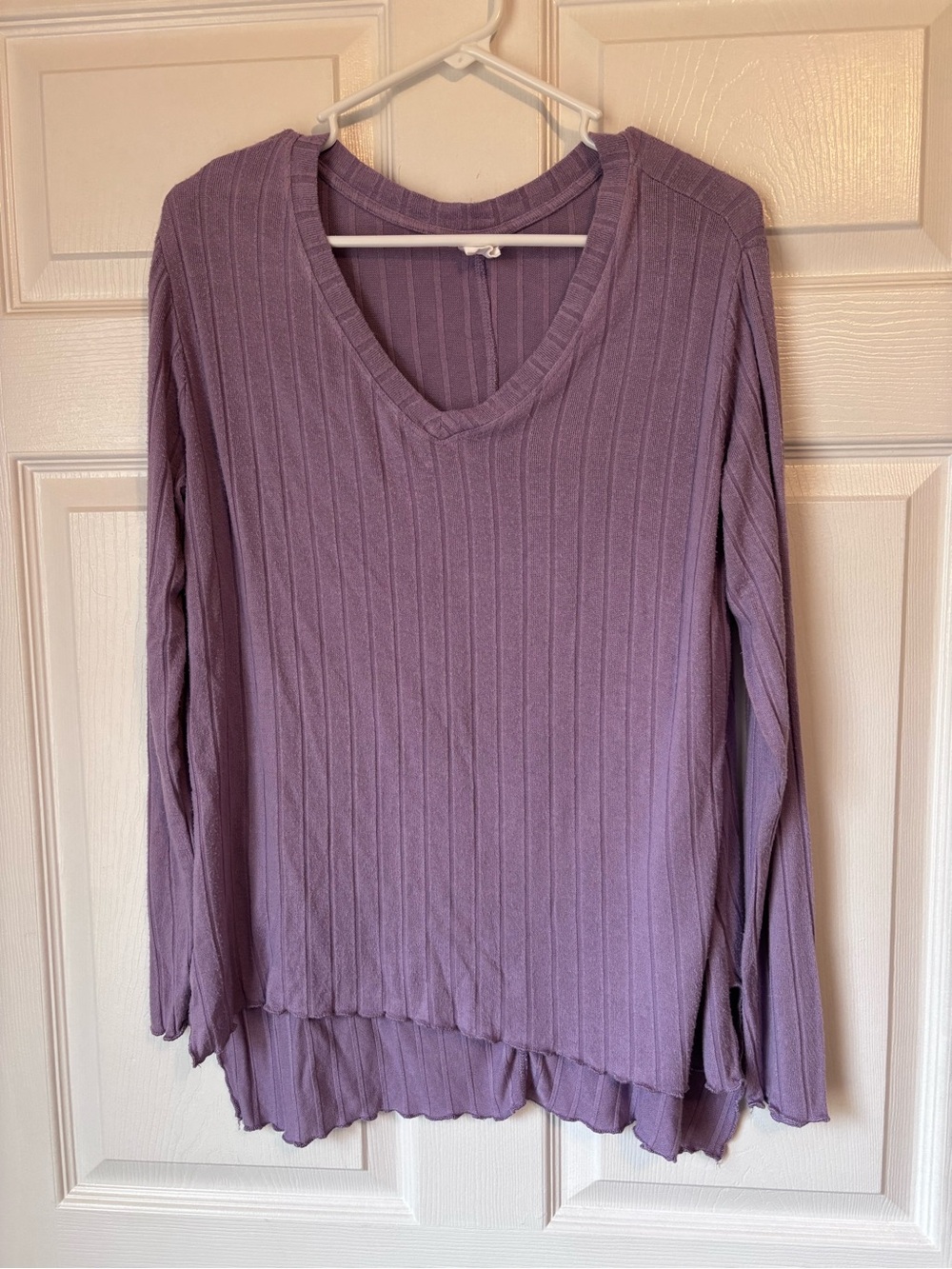 Ribbed V-Neck Long Sleeve Top - Lavender